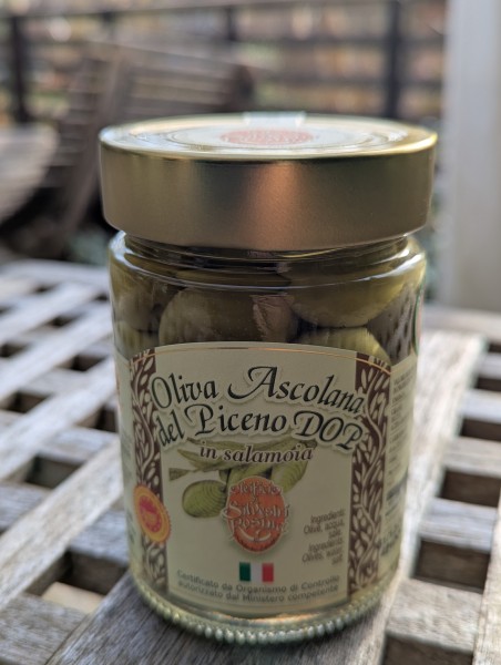 Olive Ascolane im kleinen Glas